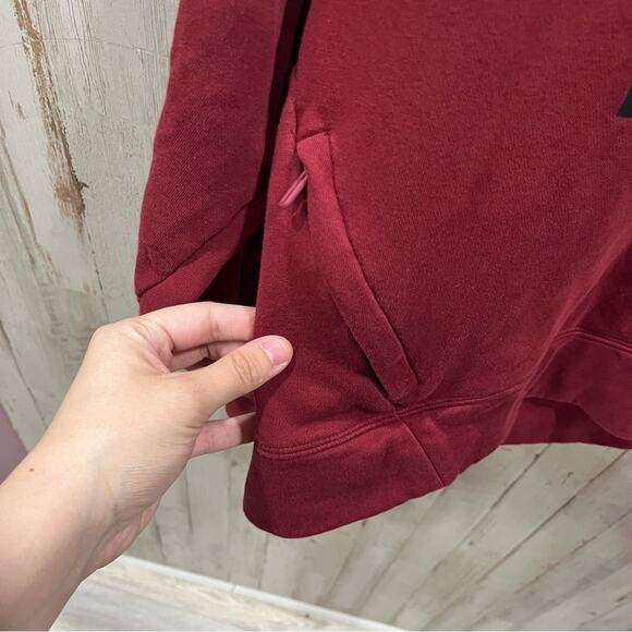 UNDER ARMOUR Chinese New Year Rival Fleece Crew Neck Sweatshirt w/pockets - Picture 2 of 11